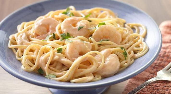 PASTA CON CAMARONES Y SALSA CREMOSA